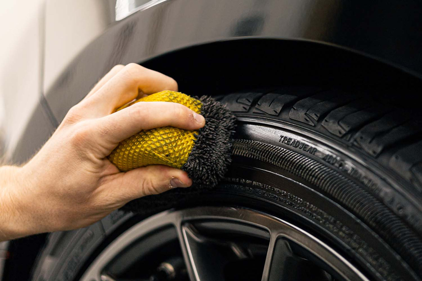 Autofiber Tire Saver Dressing Applicator with Barrier Layer