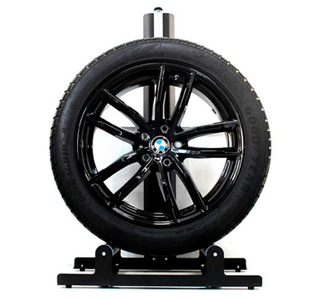 Poka Wheel Stand
